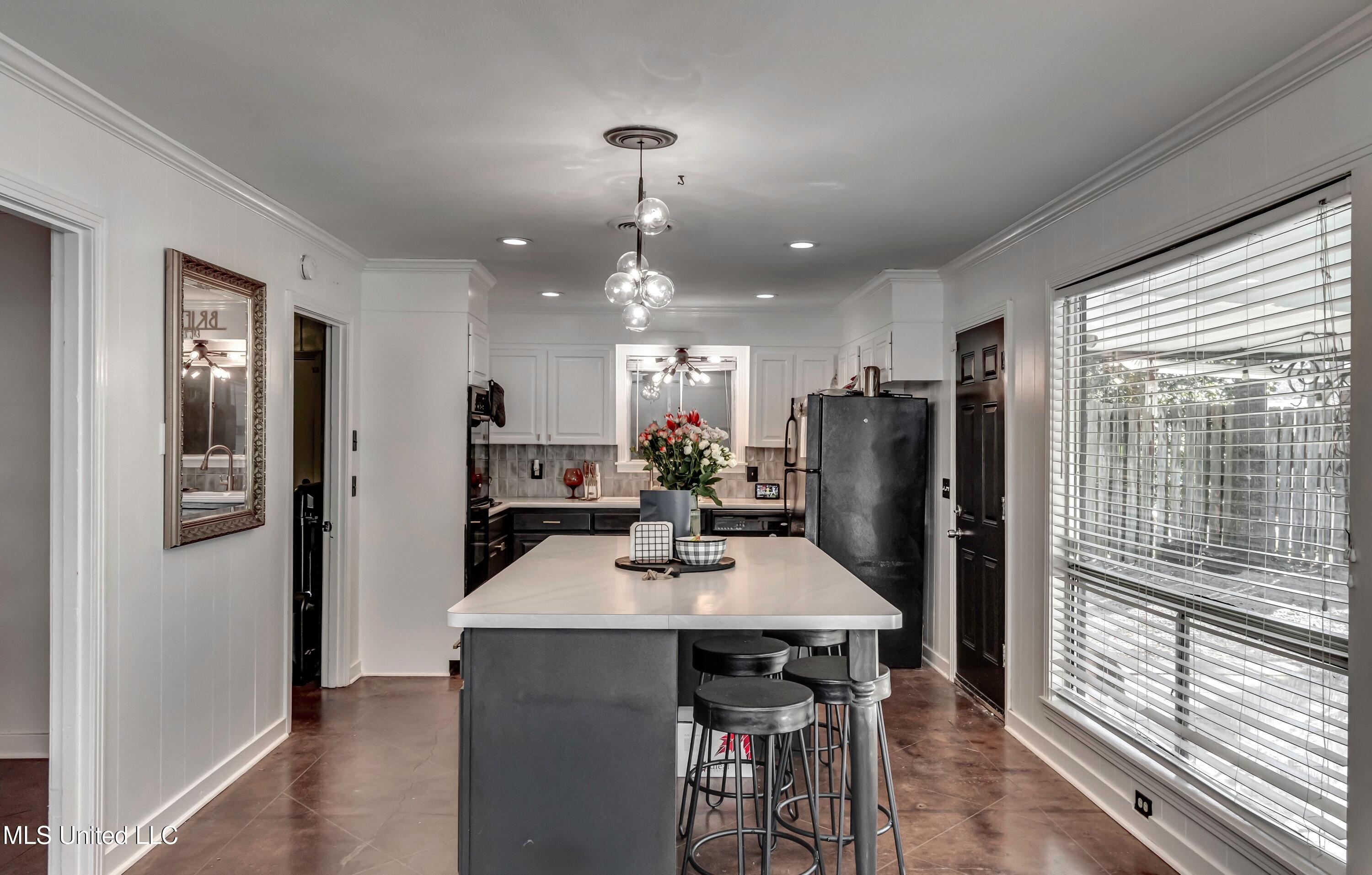 1429 East Northside Drive Jackson, MS 39211 - Photo 36 of 36 Facetune_20-01-2026-08-33-38