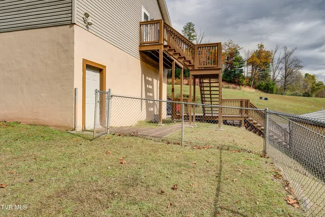 $672,900 | 185 Deer Tracks Circle, Mountain City, TN 37683