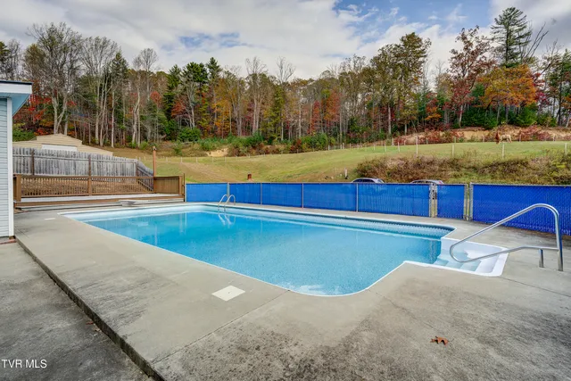 $672,900 | 185 Deer Tracks Circle, Mountain City, TN 37683