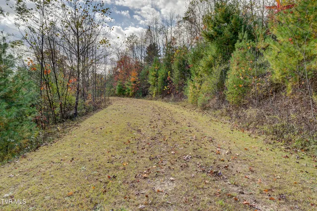 $672,900 | 185 Deer Tracks Circle, Mountain City, TN 37683