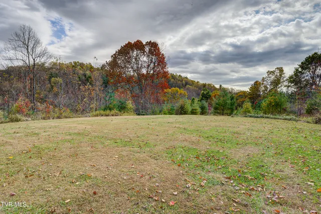 $672,900 | 185 Deer Tracks Circle, Mountain City, TN 37683