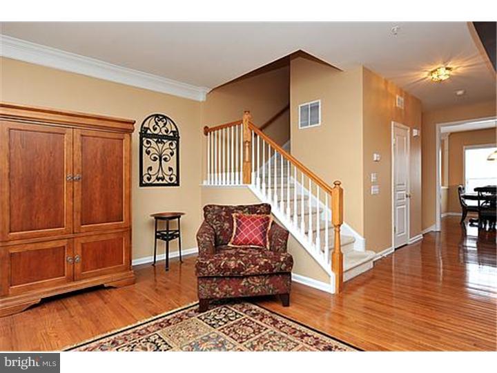 897 Chatfield Road, Unit 2 Warrington, PA 18976 - Photo 4 of 20 Living Room