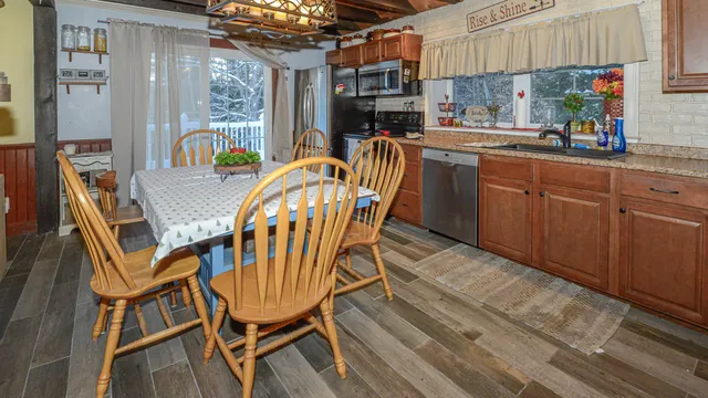 $389,700 | 103 Jackson Lane, Norway, ME 04268