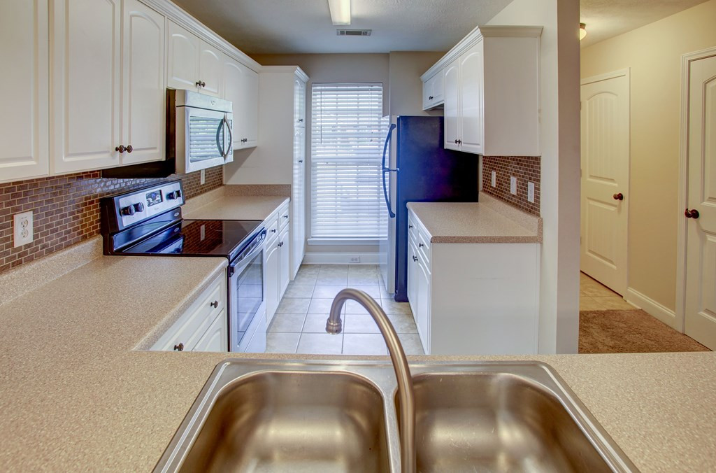 117 Winnipeg Road North Augusta, SC 29841 - Photo 3 of 11 kitchen