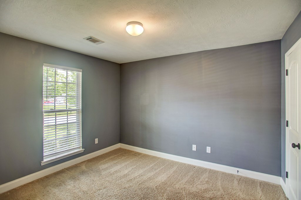 117 Winnipeg Road North Augusta, SC 29841 - Photo 6 of 11 2nd bedroom