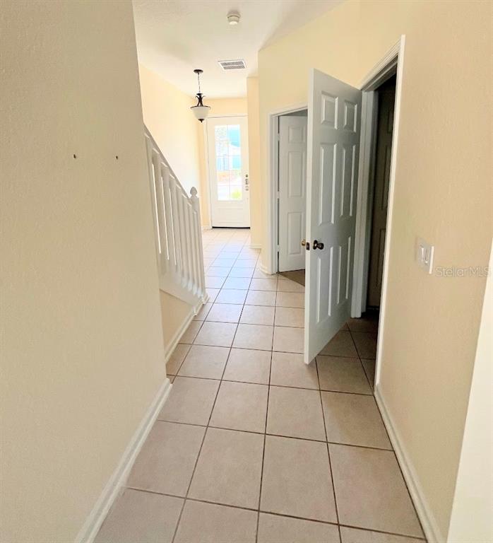 2534 Maneshaw Lane Kissimmee, FL 34747 - Photo 4 of 40