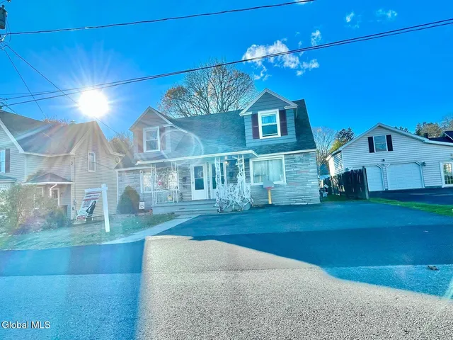 $195,300 | 6 Meadow Street, Gloversville, NY 12078