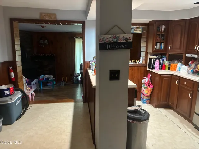 $195,300 | 6 Meadow Street, Gloversville, NY 12078