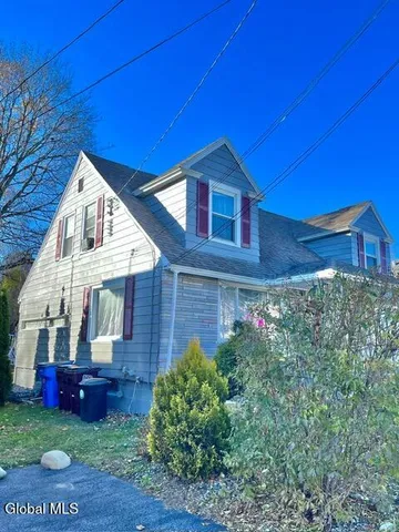 $195,300 | 6 Meadow Street, Gloversville, NY 12078