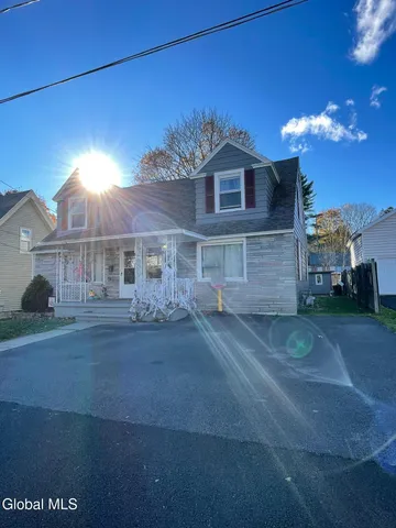 $195,300 | 6 Meadow Street, Gloversville, NY 12078