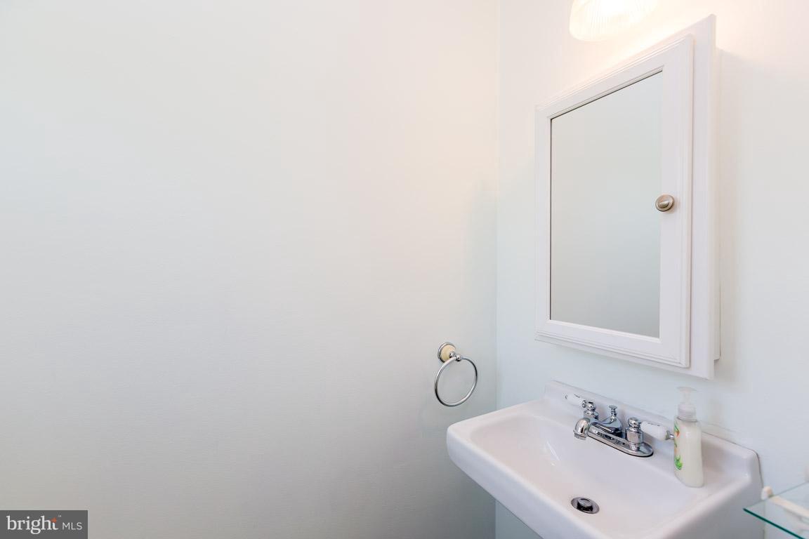 505 Wingate Road Baltimore, MD 21210 - Photo 19 of 30 Bath