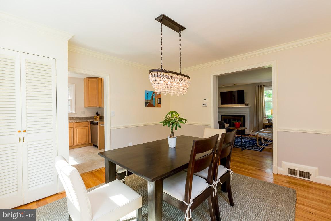 505 Wingate Road Baltimore, MD 21210 - Photo 10 of 30 Dining Room