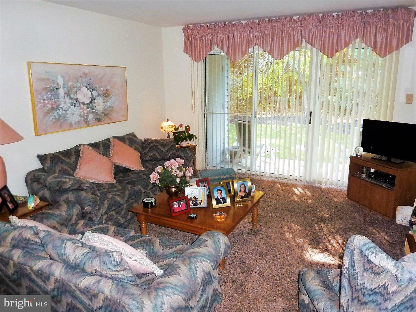 109 Quail Road Marlton, NJ 08053 - Photo 4 of 24 Living Room