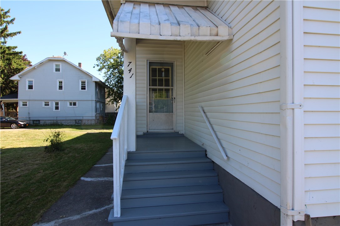 741 Norton Street Rochester, NY 14621 - Photo 3 of 21