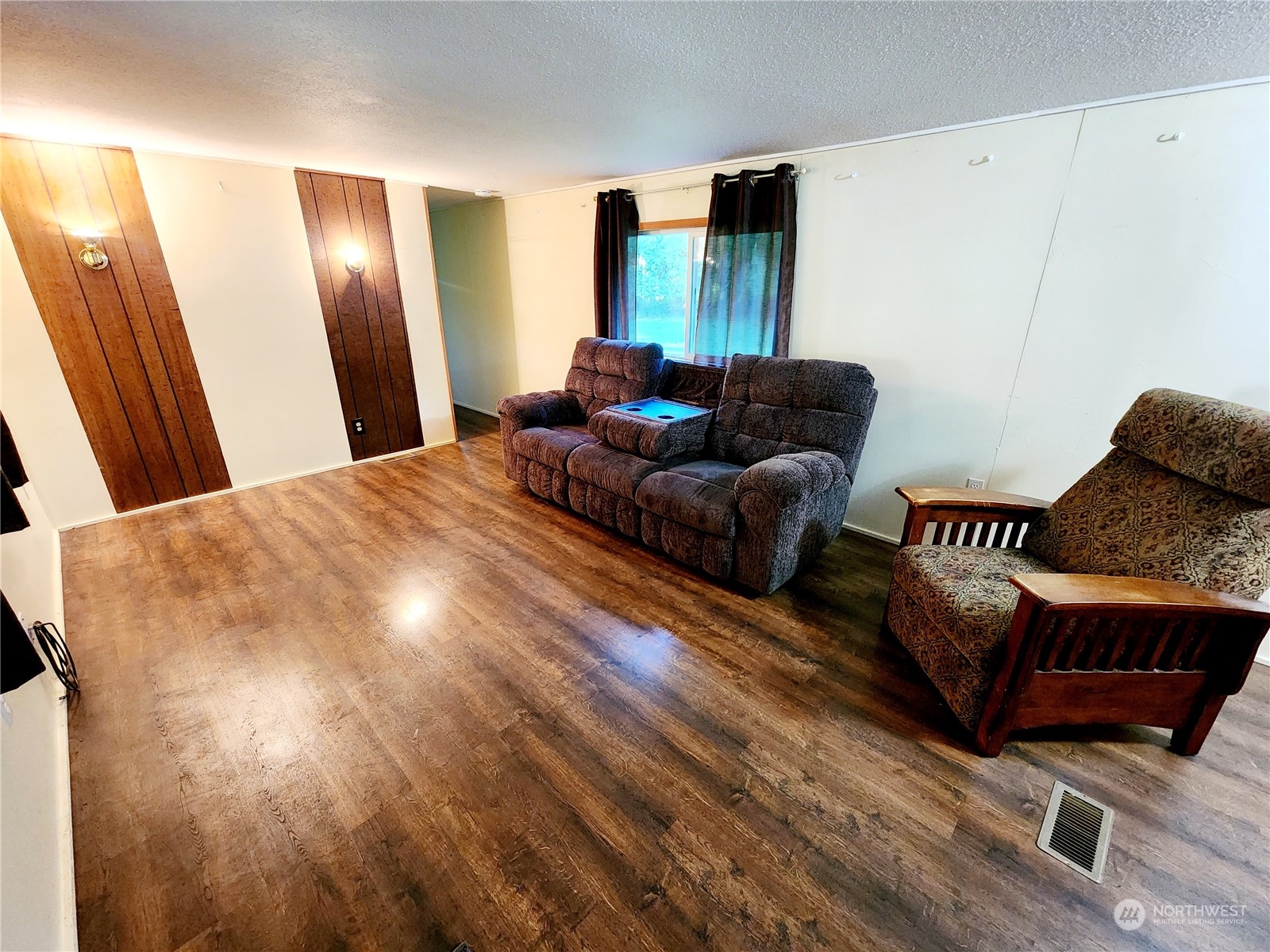 172 Sund Road Elma, WA 98541 - Photo 2 of 27 Gallery Image 2