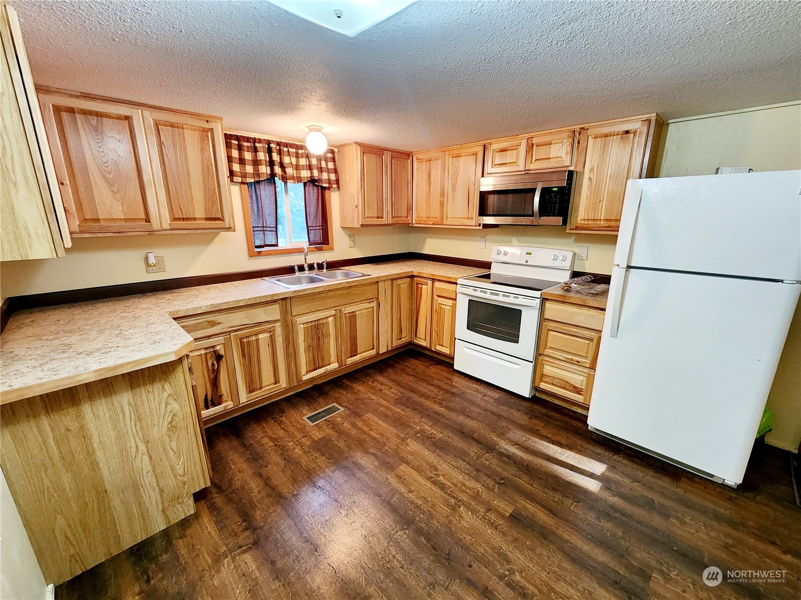 172 Sund Road Elma, WA 98541 - Photo 5 of 27 Gallery Image 5