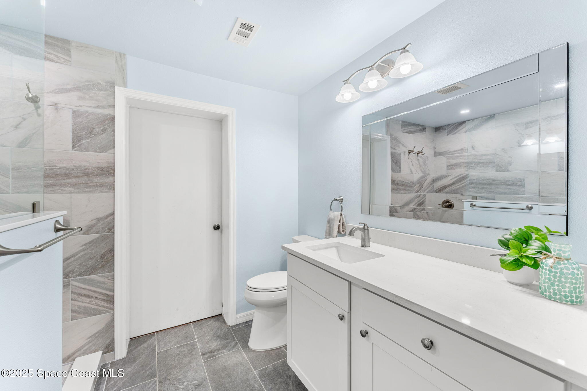 2016 Indian River Drive Cocoa, FL 32922 - Photo 31 of 49 14-web-or-mls-DSC01209-HDR