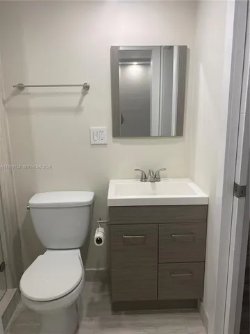 $2,700 | 2575 Southwest 27th Avenue, Unit 212, Coconut Grove, FL 33133