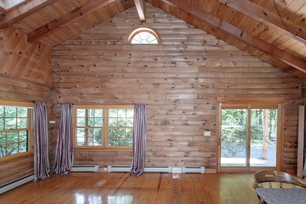 457 Montgomery Road Westfield, MA 01085 - Photo 21 of 38