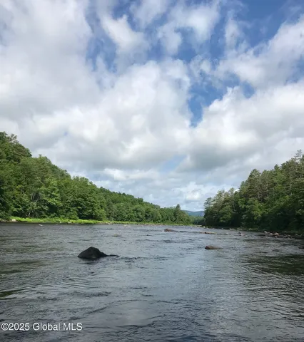 $299,900 | 40 Fld Road North, Chester, NY 12853