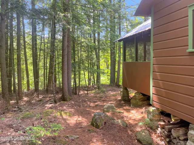 $299,900 | 40 Fld Road North, Chester, NY 12853