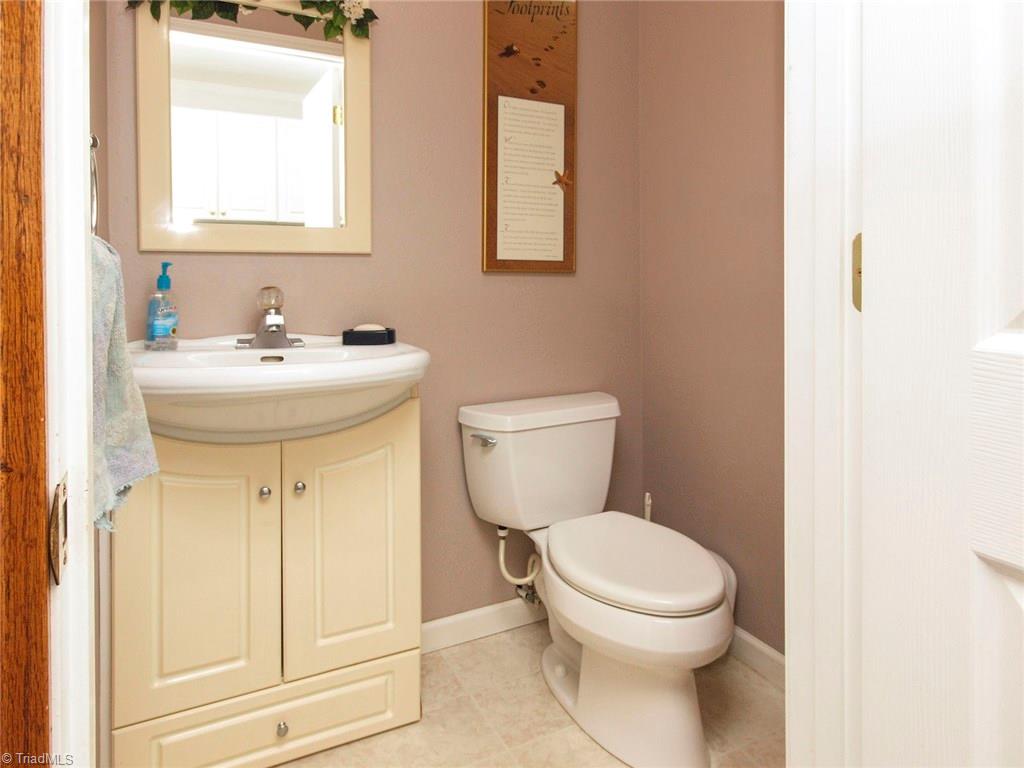 571 Ridge Road Mocksville, NC 27028 - Photo 12 of 30 Half Bath on the main level