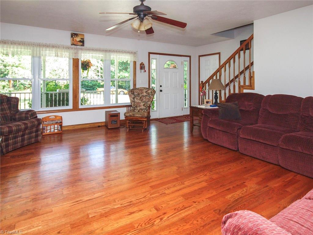 571 Ridge Road Mocksville, NC 27028 - Photo 4 of 30 Living Room