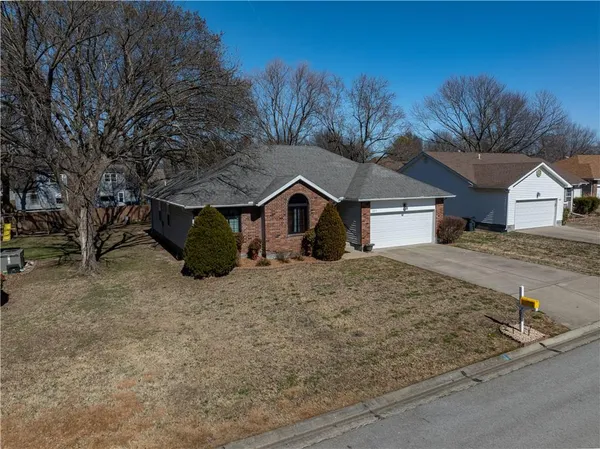 $230,000 | 623 Windsor Circle, Pittsburg, KS 66762