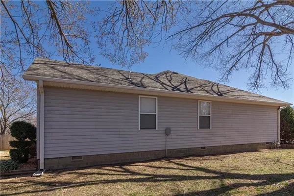 $230,000 | 623 Windsor Circle, Pittsburg, KS 66762