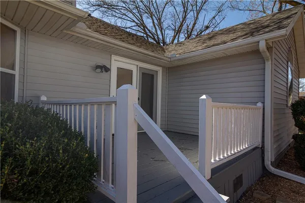 $230,000 | 623 Windsor Circle, Pittsburg, KS 66762