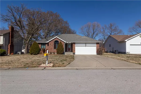 $230,000 | 623 Windsor Circle, Pittsburg, KS 66762