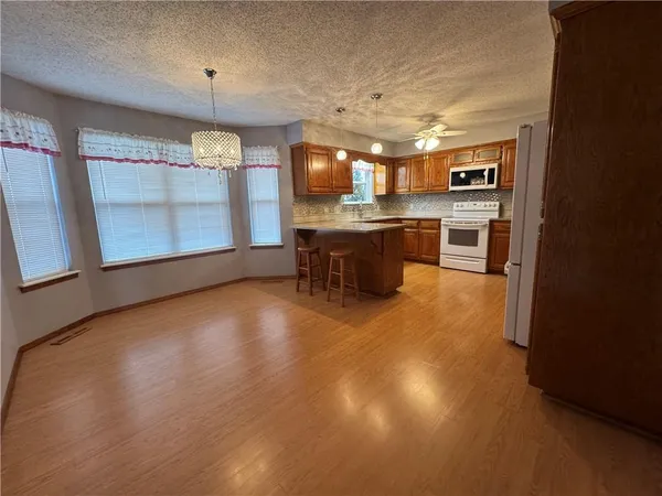 $230,000 | 623 Windsor Circle, Pittsburg, KS 66762