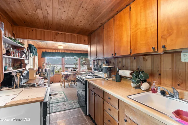 $662,500 | 2559 West Cliffdwellers Drive, Worley, ID 83876