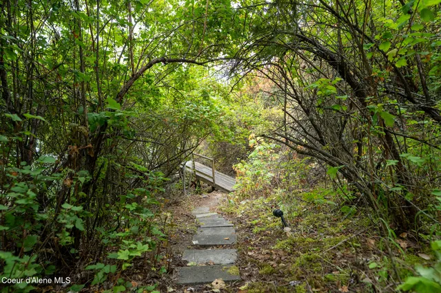 $662,500 | 2559 West Cliffdwellers Drive, Worley, ID 83876