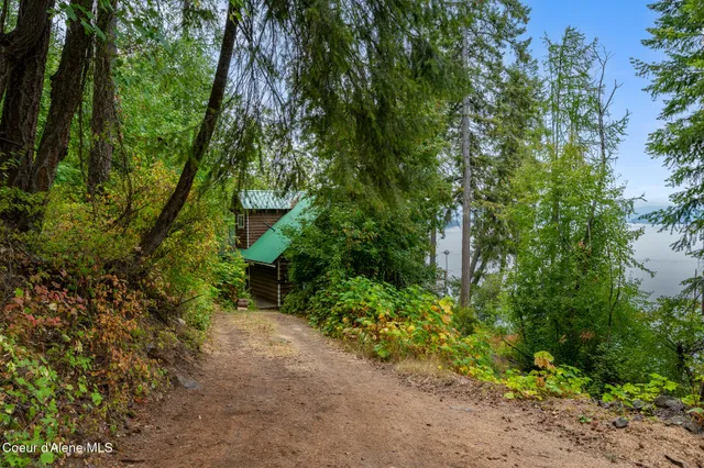 $662,500 | 2559 West Cliffdwellers Drive, Worley, ID 83876