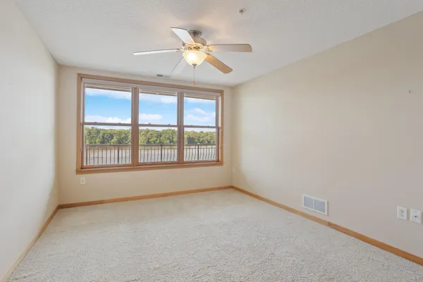 $599,000 | 150 Front Street, Unit 323, Prescott, WI 54021