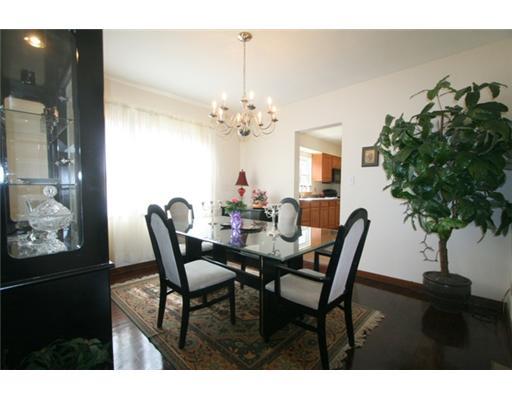 3830 Anderson Road Gibsonia, PA 15044 - Photo 3 of 14 Dining Room.