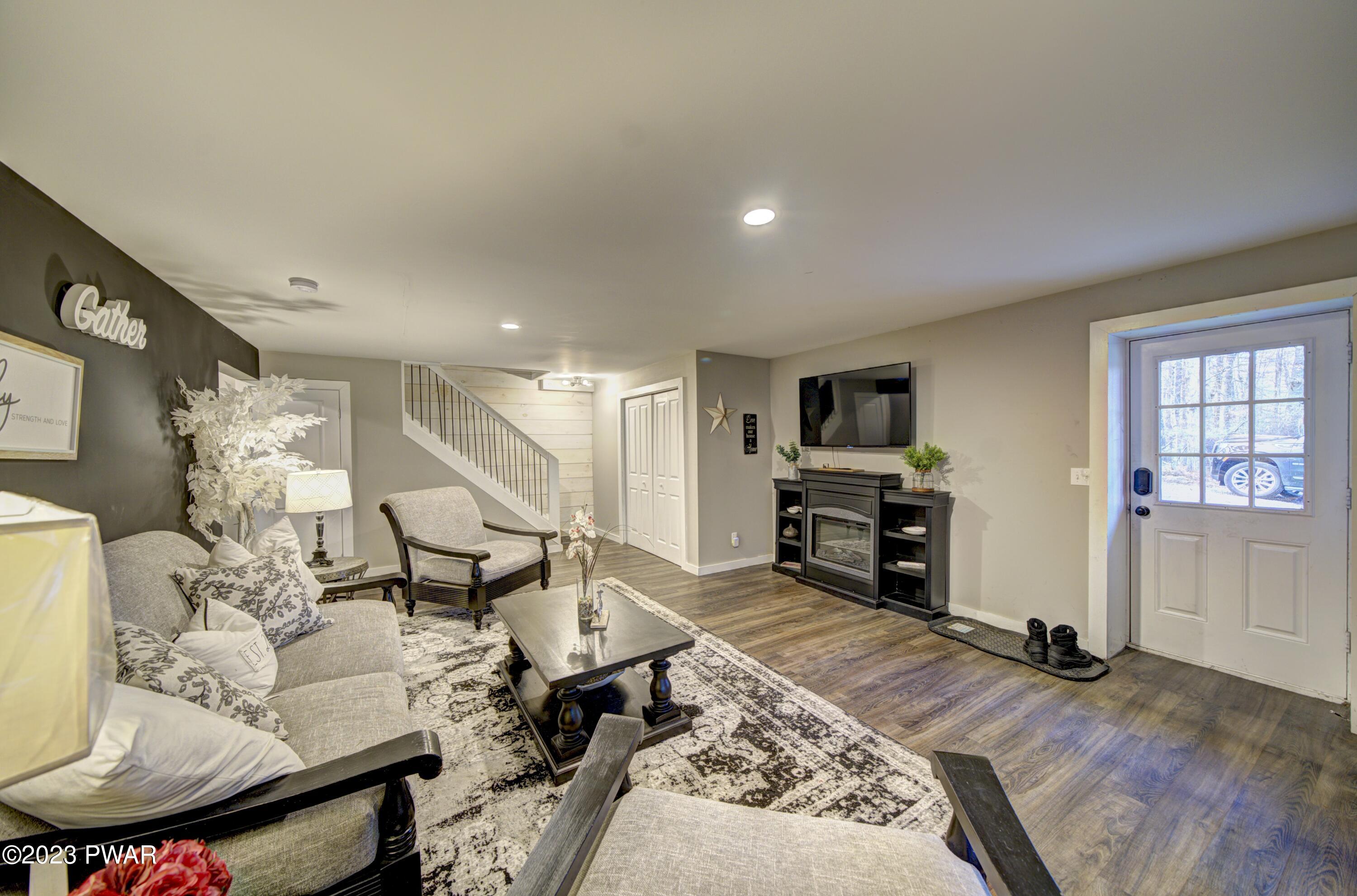 109 Dirk Road Tafton, PA 18464 - Photo 8 of 34