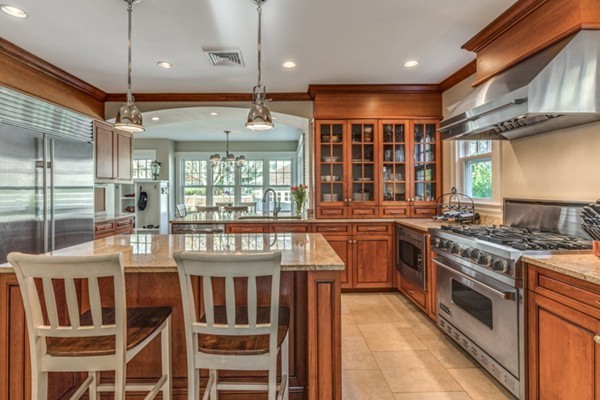 10 Glendale Road Marblehead, MA 01945 - Photo 9 of 28