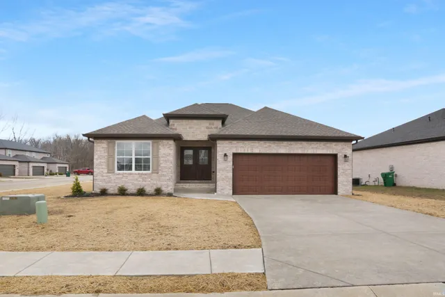 $375,000 | 3611 Sand Drive, Newburgh, IN 47630