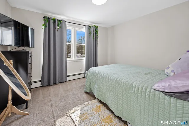 $449,900 | 1986 Hartford Turnpike, North Haven, CT 06473