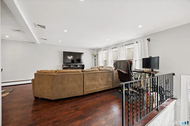 $449,900 | 1986 Hartford Turnpike, North Haven, CT 06473