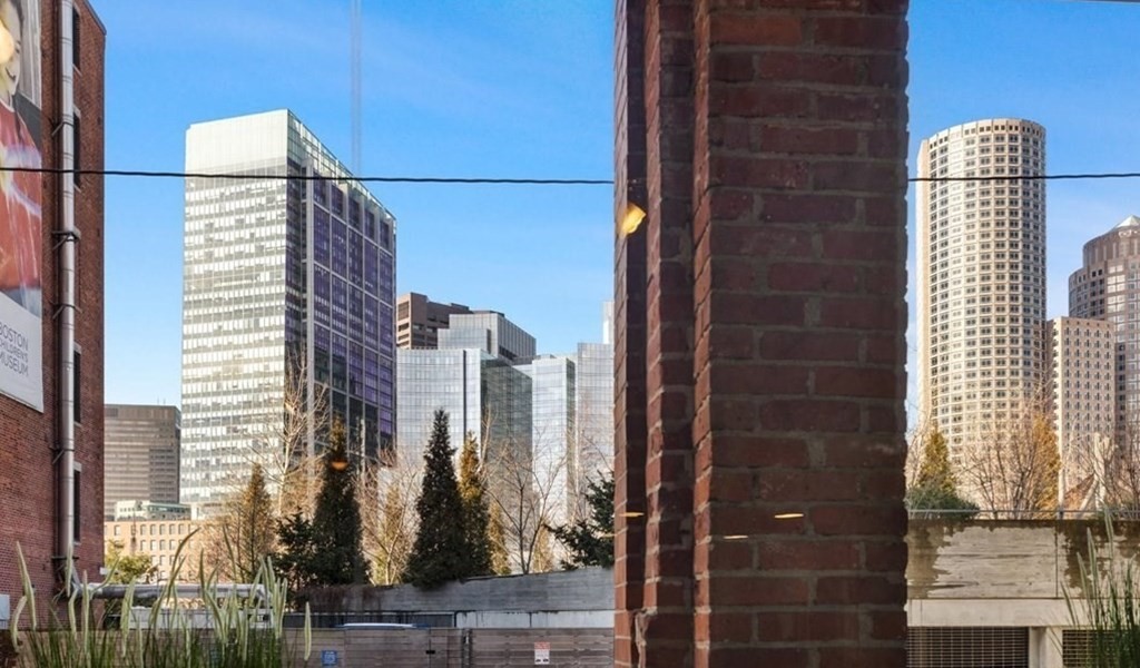 33 Sleeper Street, Unit 104 Boston, MA 02210 - Photo 19 of 23