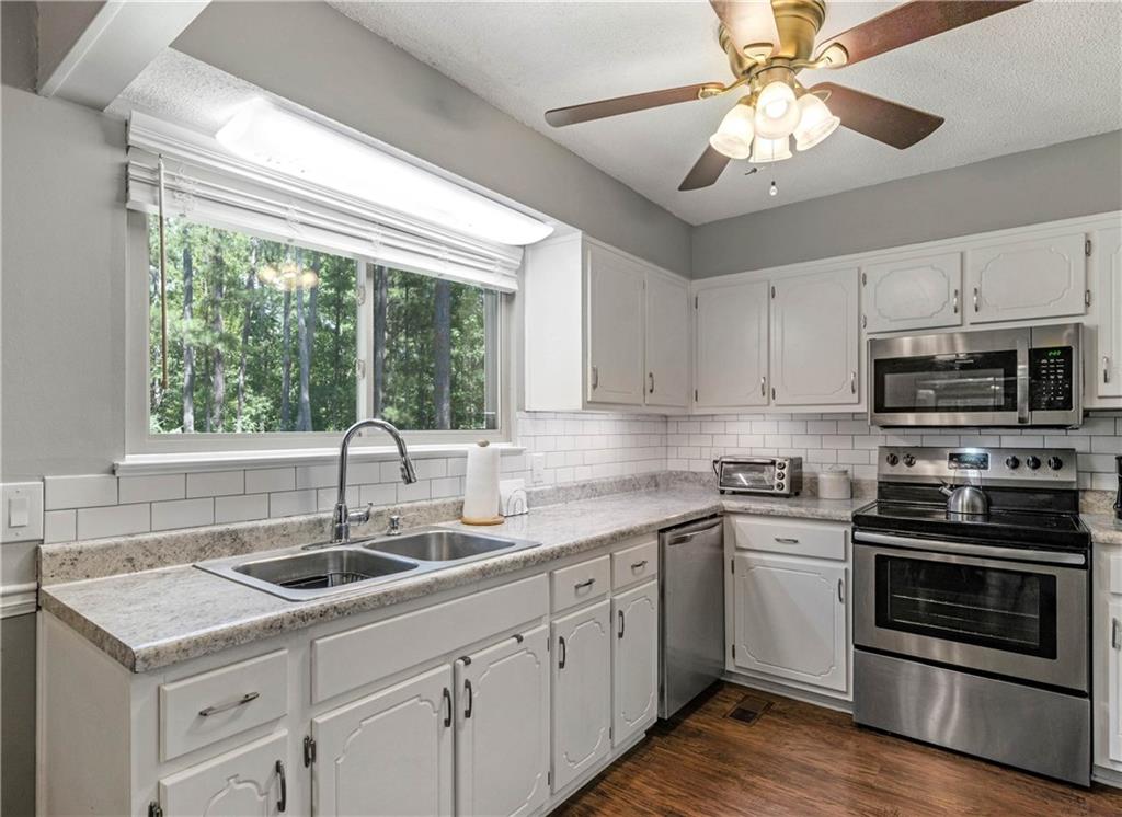 435 Rabbit Run McDonough, GA 30252 - Photo 11 of 34