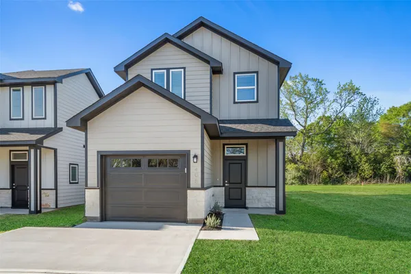 $249,950 | 408 West Marlin Street, Willis, TX 77378