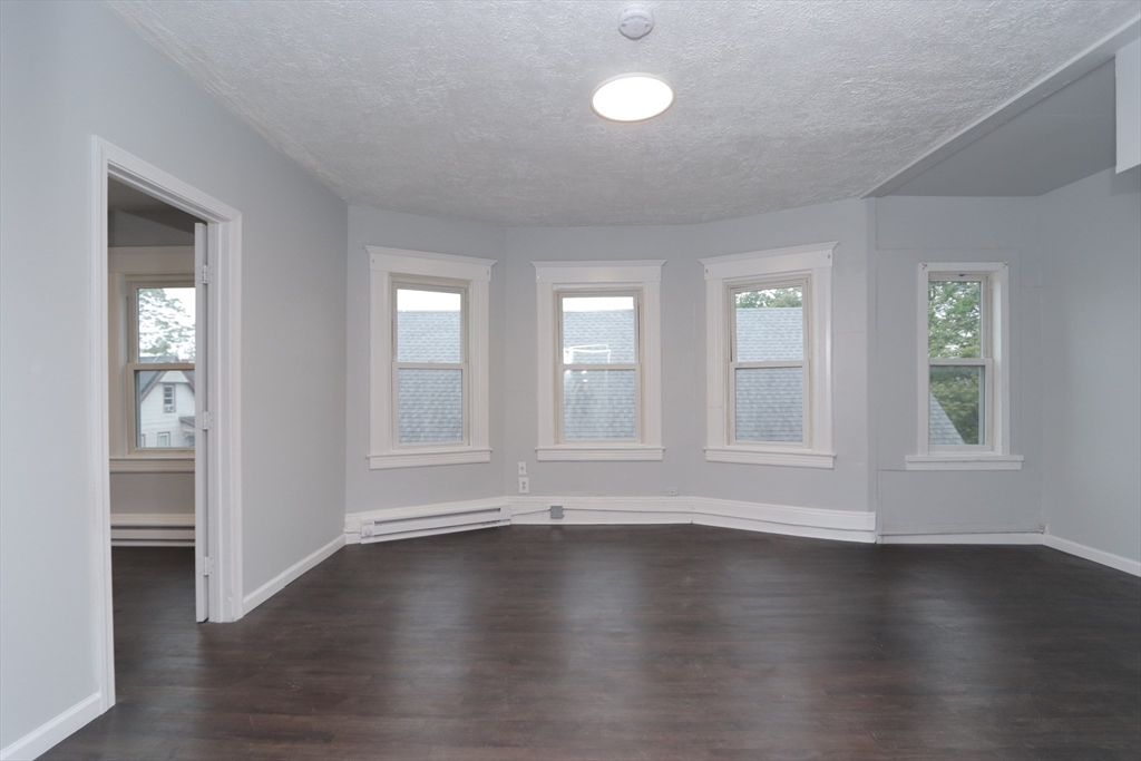 36-38 Chapel Street Springfield, MA 01109 - Photo 10 of 40 Gallery Image 10