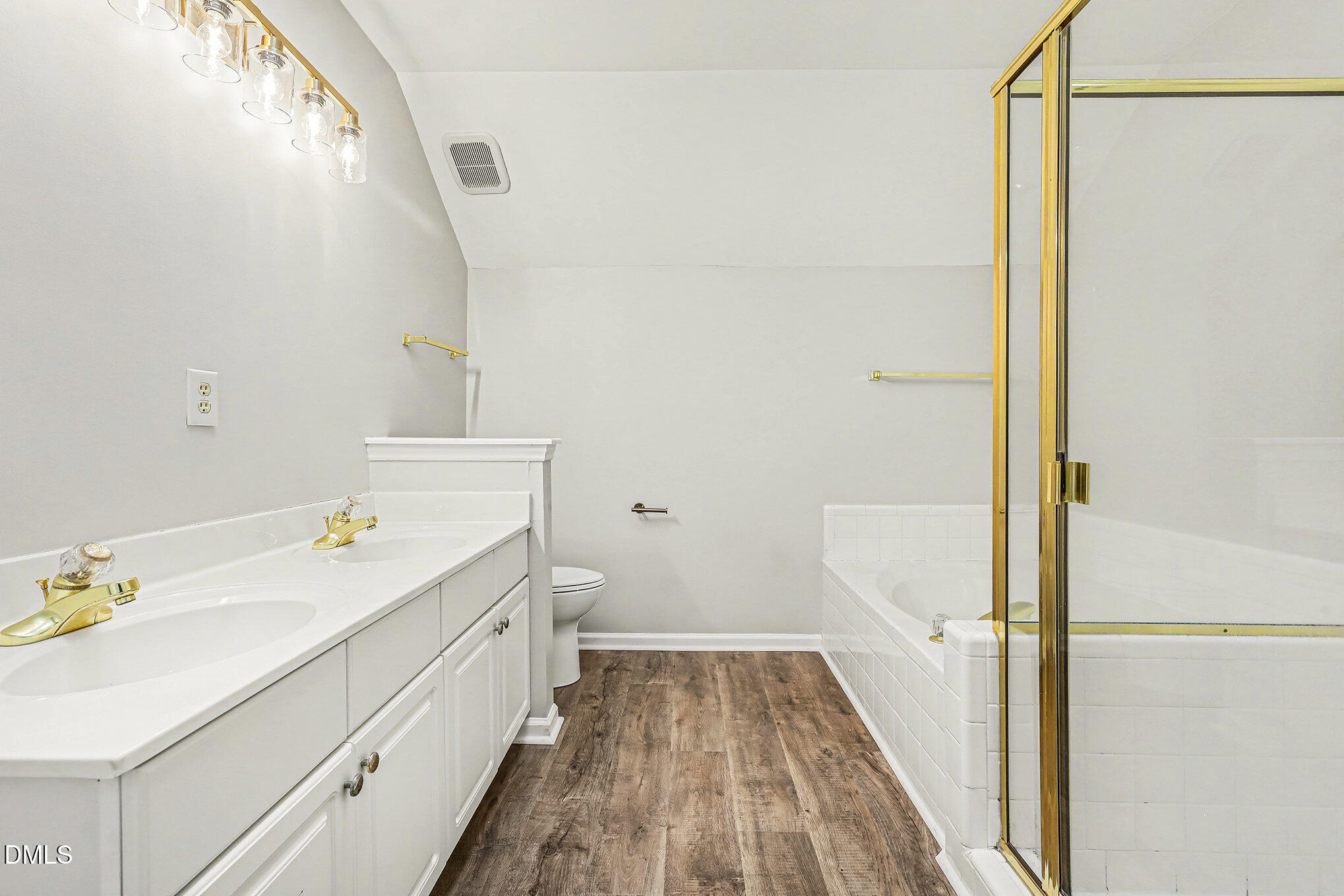 3706 Carnegie Lane Raleigh, NC 27612 - Photo 18 of 20 017_file_216