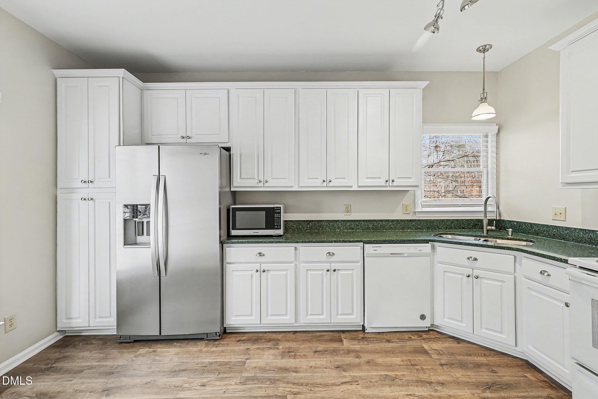 3706 Carnegie Lane Raleigh, NC 27612 - Photo 9 of 20 010_file_589