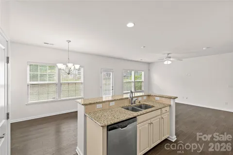 $450,000 | 2435 Alyssa Lane, Charlotte, NC 28208