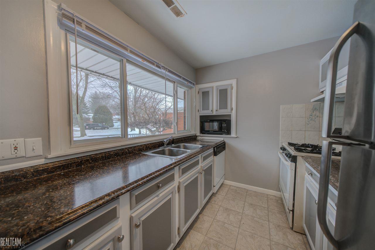 92 Boyken Road Rochester Hills, MI 48307 - Photo 7 of 21
